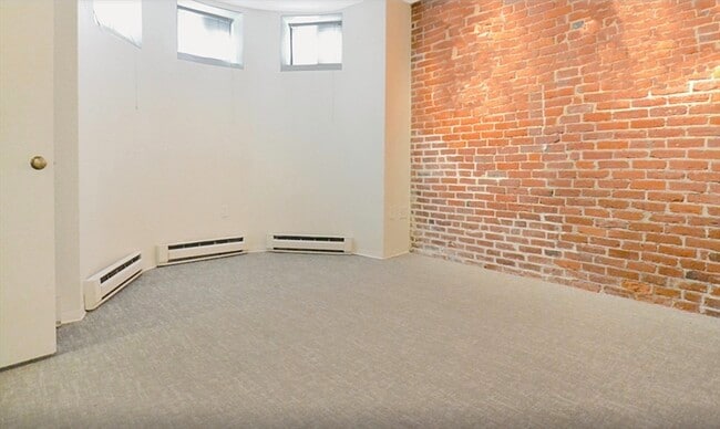 Building Photo - 56 Saint Germain St