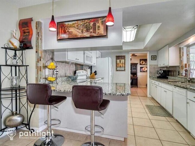 Building Photo - 904 Richards Avenue, Clearwater, FL, 33755