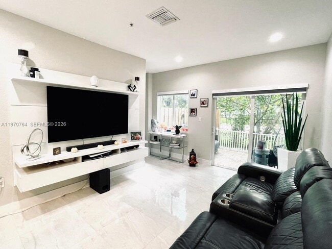 Foto del edificio - 7090 NW 177th St