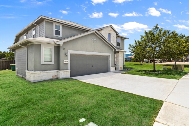 Building Photo - 10106 Macarthur Way