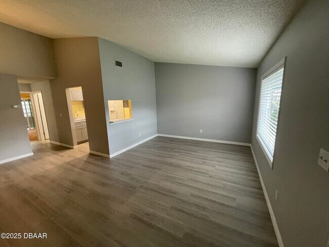 Foto del edificio - 15 Birdie Dr