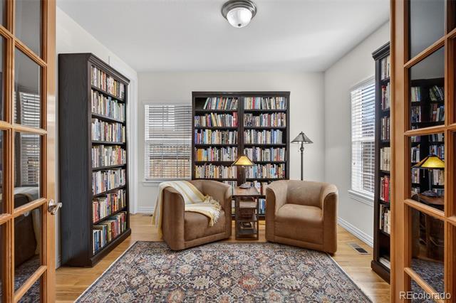 Foto del edificio - 2933 Lawrence St