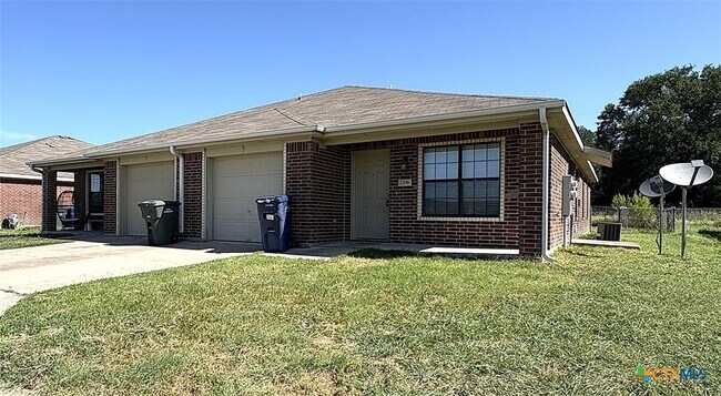 Foto del edificio - 2706 Ashley Dr