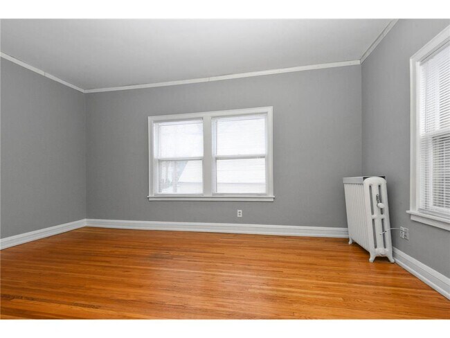 Foto del edificio - 2739 Girard Ave S