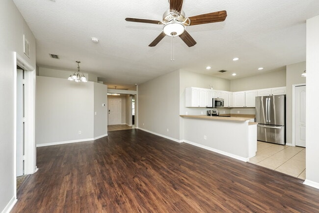 Building Photo - 6748 Monarch Park Dr