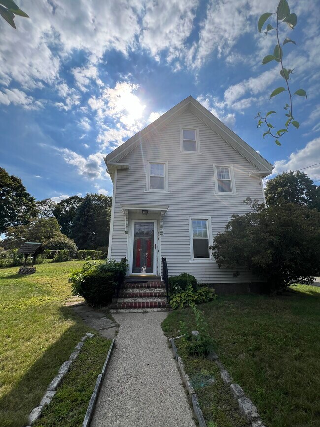 Frente de la casa - 265 Common St