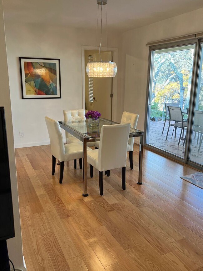 Foto del edificio - 2740 Ptarmigan Dr