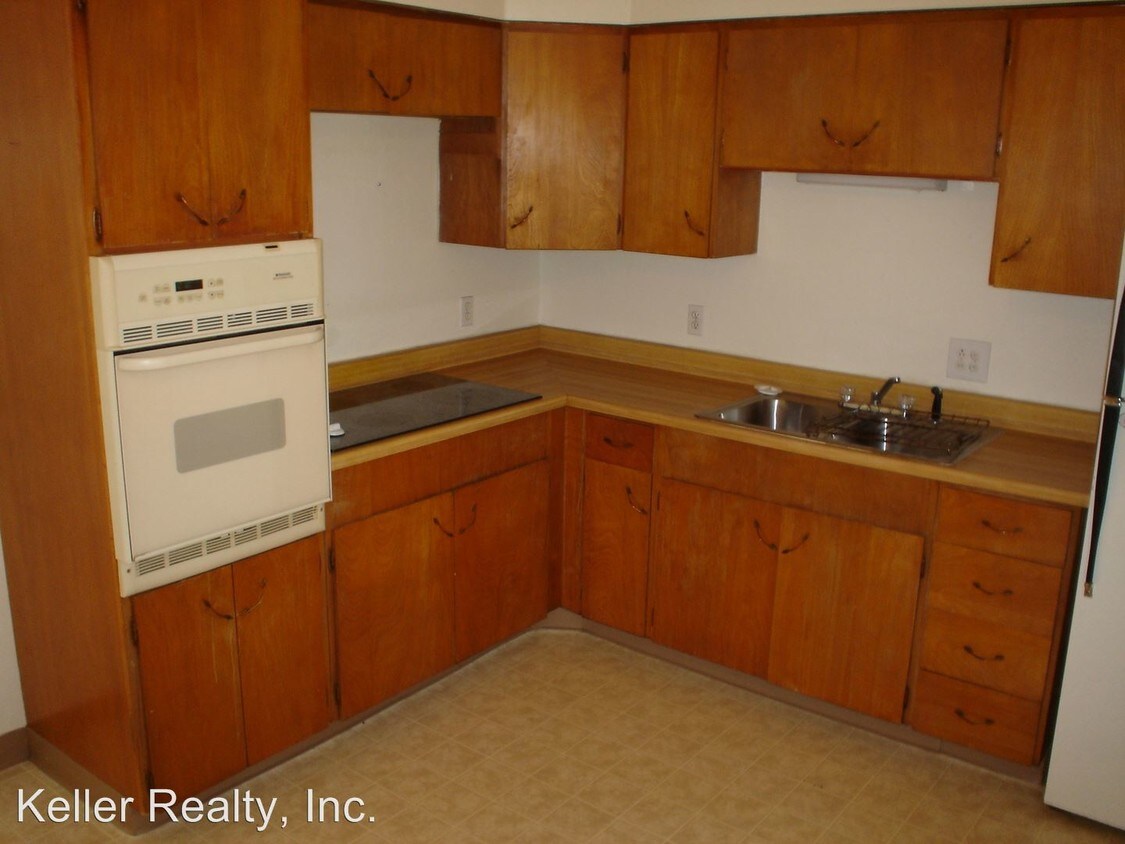 Building Photo - 1075 Brinkby Ave