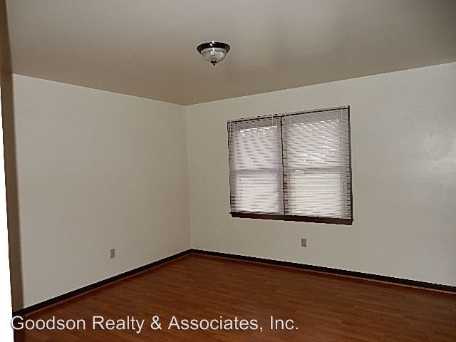 Building Photo - 1217 Garrison Ln