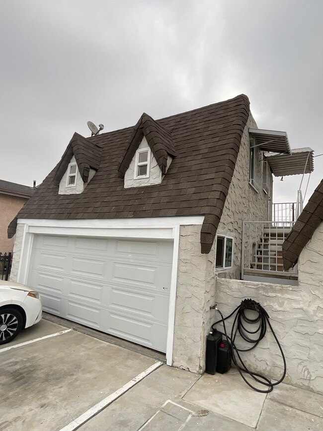 Assigned Parking - 3031 Saturn Ave