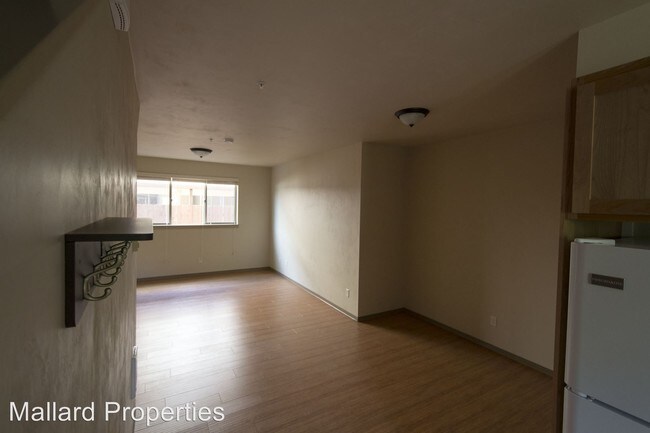 Building Photo - 1739 Ferry St