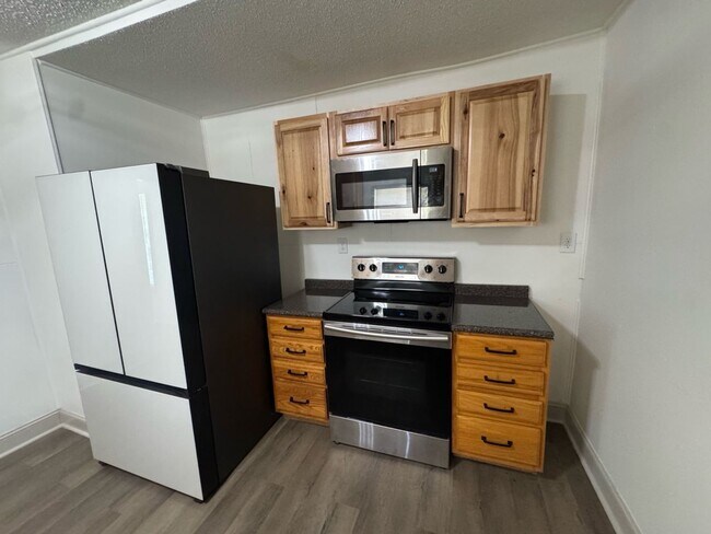 Foto del edificio - Charming 2-Bedroom Home in Elizabethton, TN