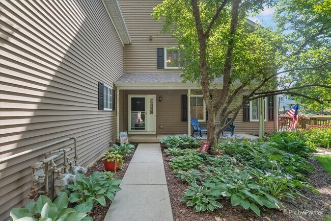Foto del edificio - 453 Village Creek Dr