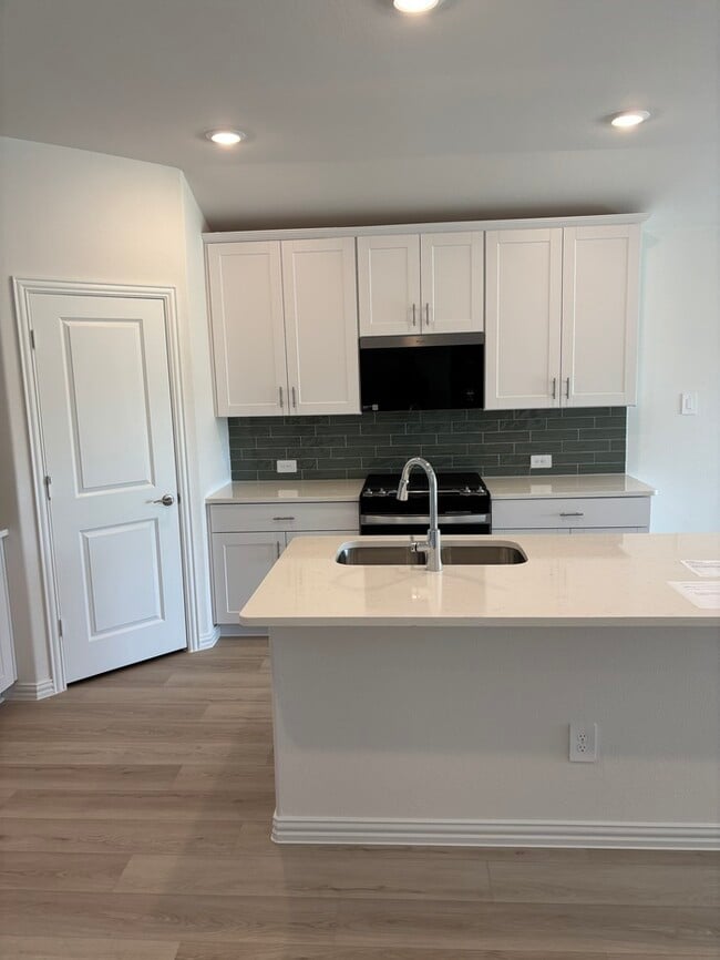 Foto del edificio - New Home for the New Year!