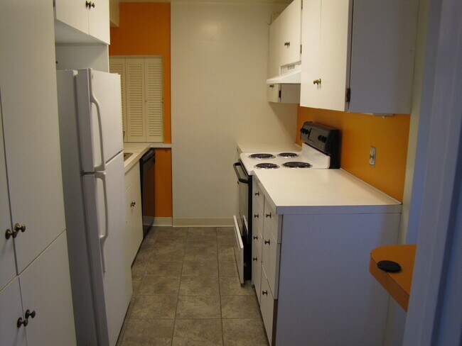 Kitchen - 306 W Nittany Ave