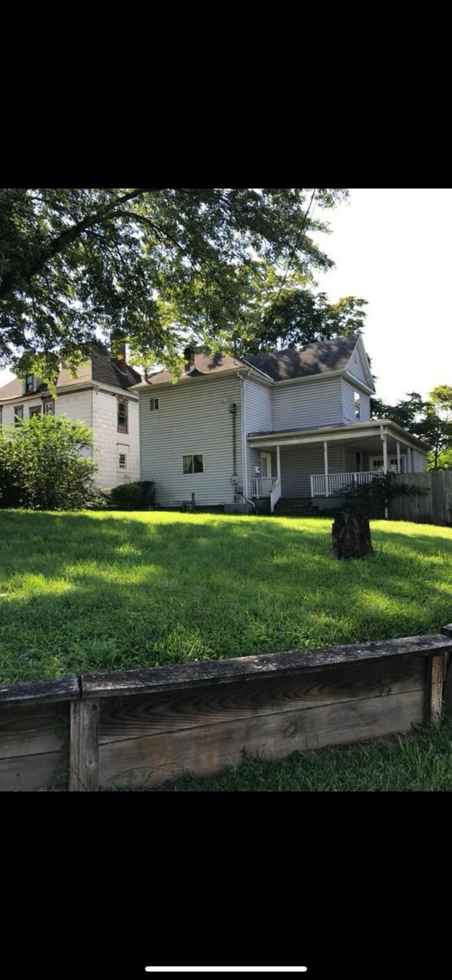 Building Photo - 125 Haymond St