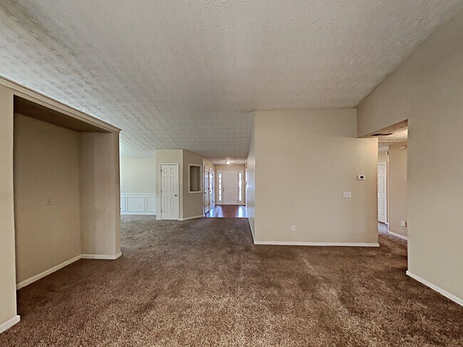Building Photo - 2344 Prime Point