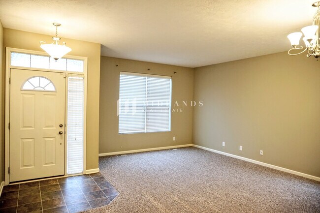 Building Photo - Fantastic Papillion 4 Bedroom Home