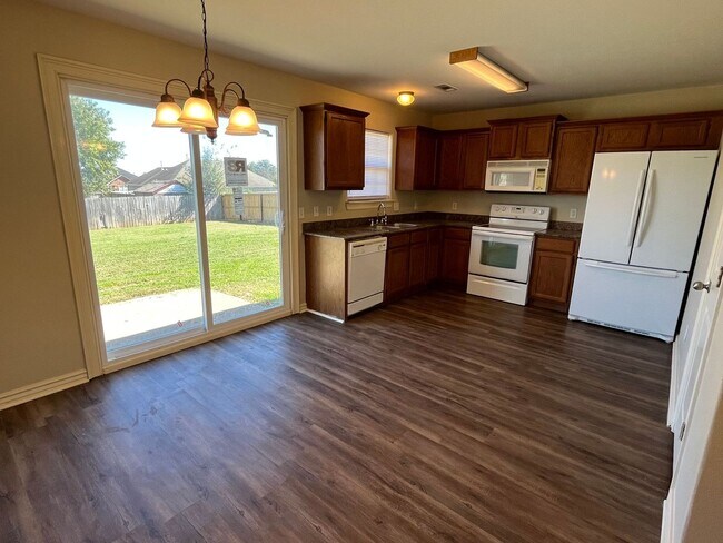 Foto del edificio - ***561 Tamarron Drive***