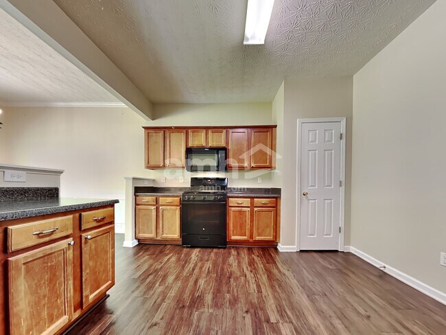 Foto del edificio - 311 Barberry Pl