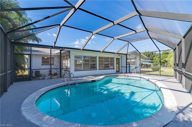 Building Photo - 4317 Palm Tree Blvd