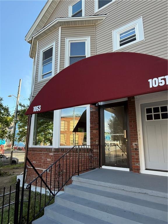 Building Photo - 1053 Broad St