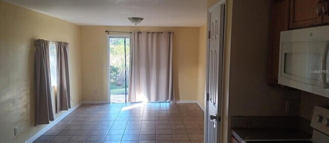 Foto del edificio - 1215 Skyview Blvd