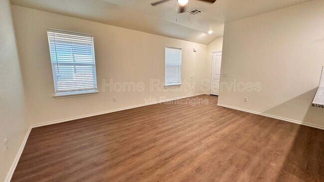 Foto del edificio - 11419 N University Ave