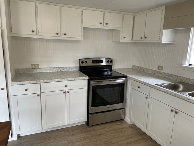 Foto del edificio - 2 BED 1 BATH LOCATED IN EAGLE SPRINGS