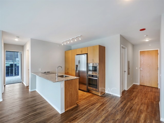 Foto del edificio - 330 E Illinois St