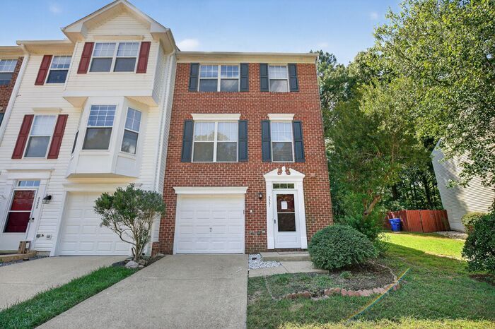 Foto principal - Lovely End Unit 3-Level Townhome in Kingsv...