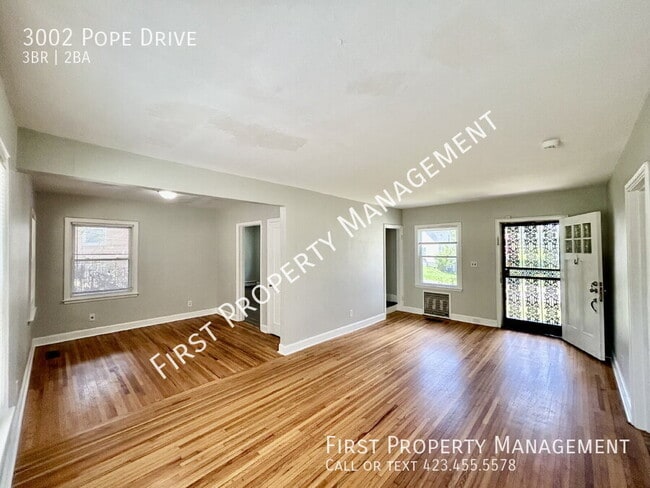 Building Photo - 3002 Pope Dr