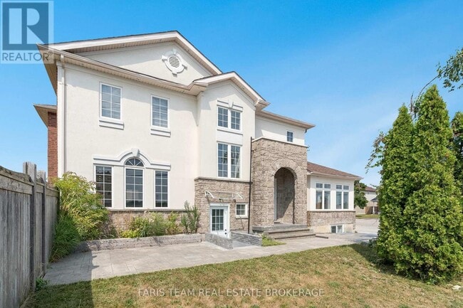 Building Photo - 2 Vanessa Dr