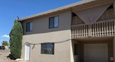 Building Photo - 2460 S High View Cir