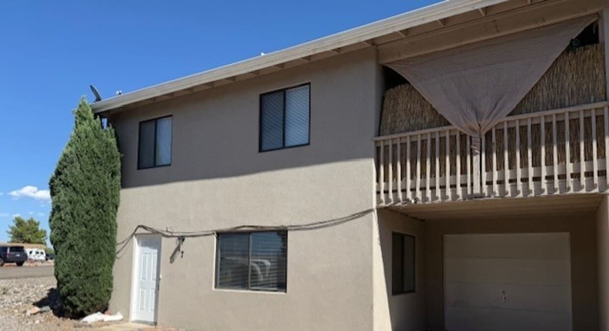 Primary Photo - 2460 S. Highview Circle #7