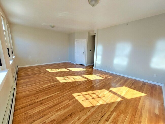 Foto del edificio - 370 Blue Hill Ave