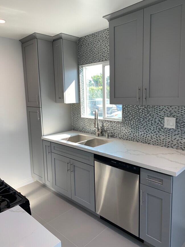 Foto del edificio - 4122 Grand View Blvd