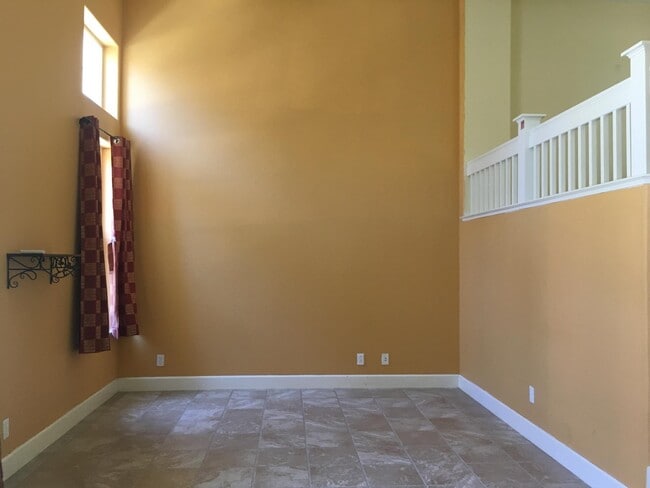 Building Photo - 1061 Pearl Terrace