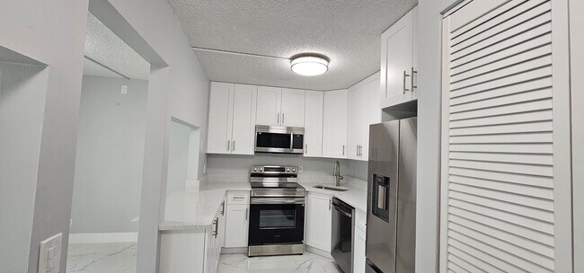 Building Photo - 4991 Sable Pine Cir
