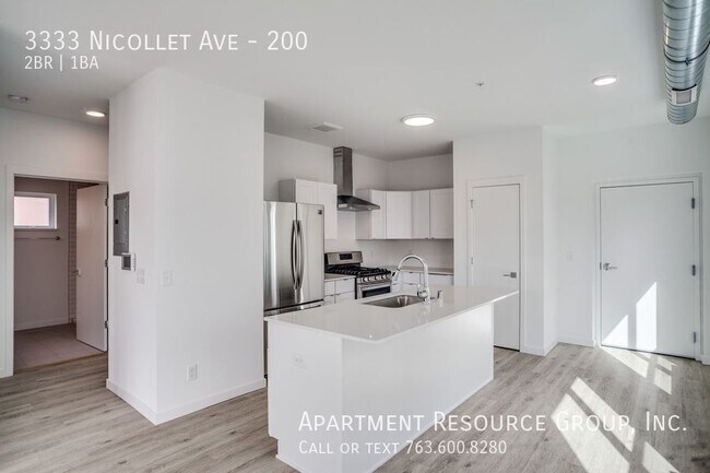 Foto del edificio - 3333 Nicollet Ave