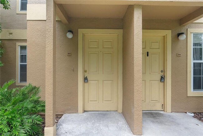 Building Photo - 36138 Lake Chase Blvd