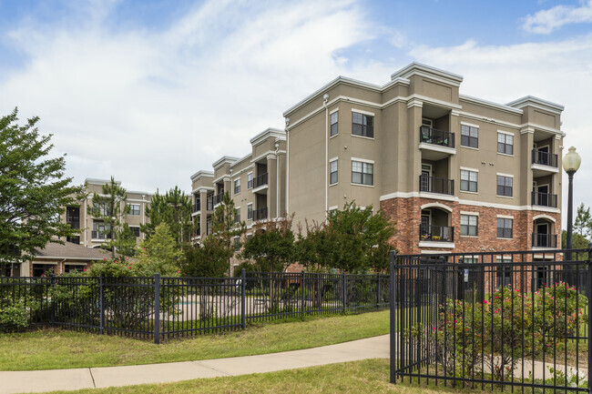 Foto del edificio - Riverwalk Apartments