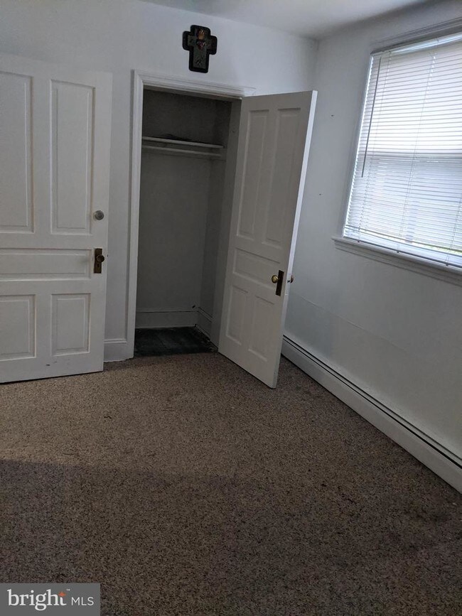 Building Photo - 424 S Matlack St