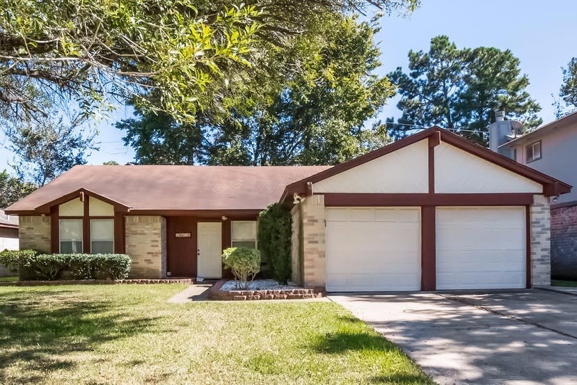 Primary Photo - 18818 Pine Trace Ct