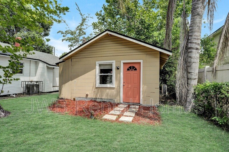 Primary Photo - 3803 Gladys St