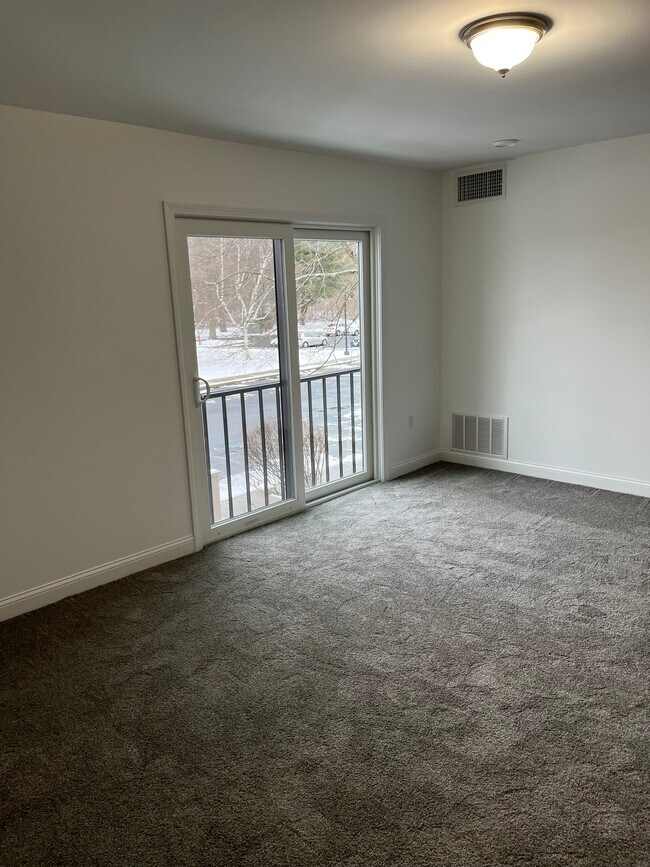 5 Village Way Unit 17, Natick, MA 01760 Condo for Rent in Natick, MA