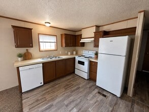Building Photo - 25521 Nuway Ave