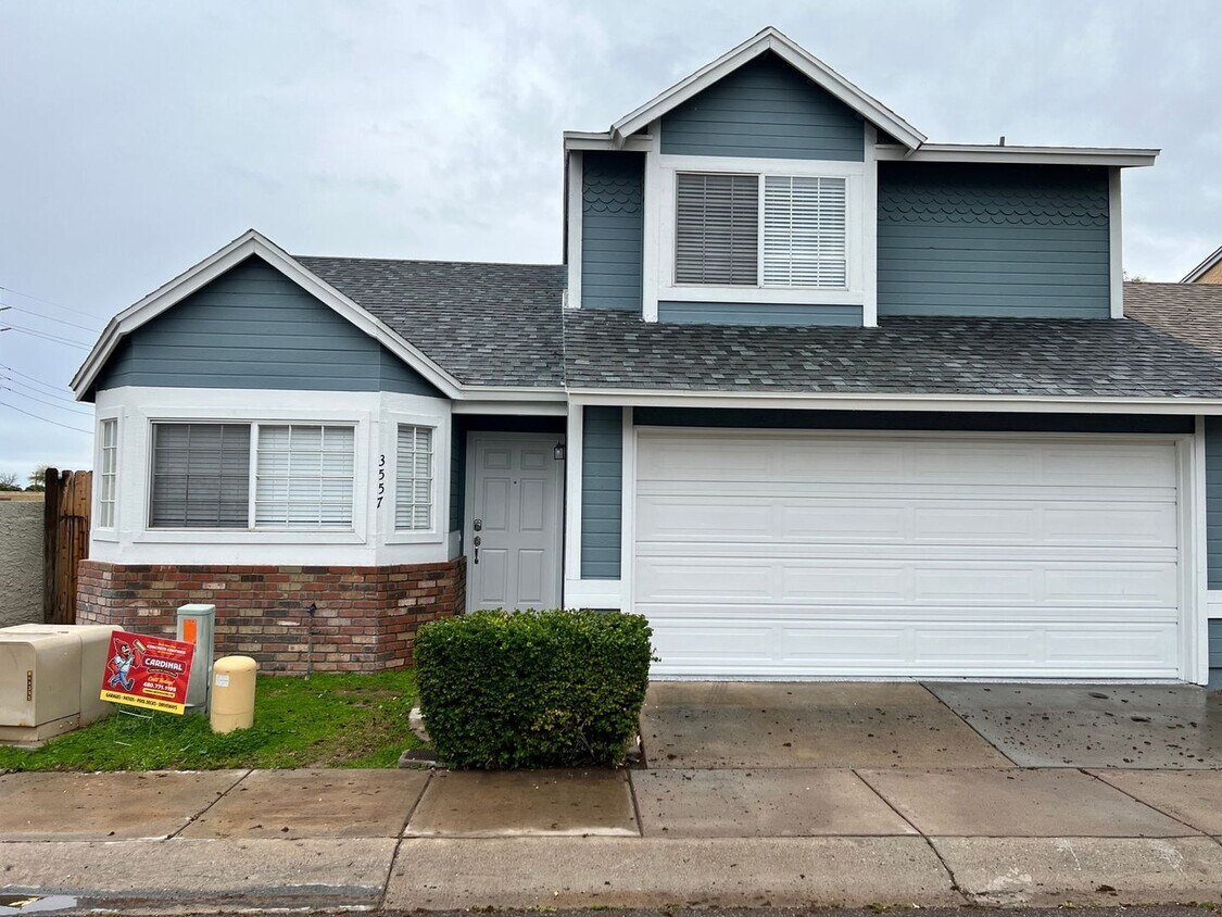 Primary Photo - 3 Bedroom Single Family Home in Phoenix
