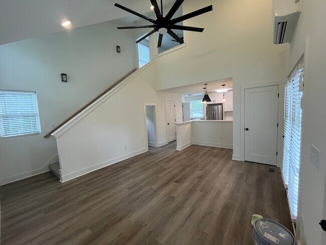Foto del edificio - 1320 Dodson St