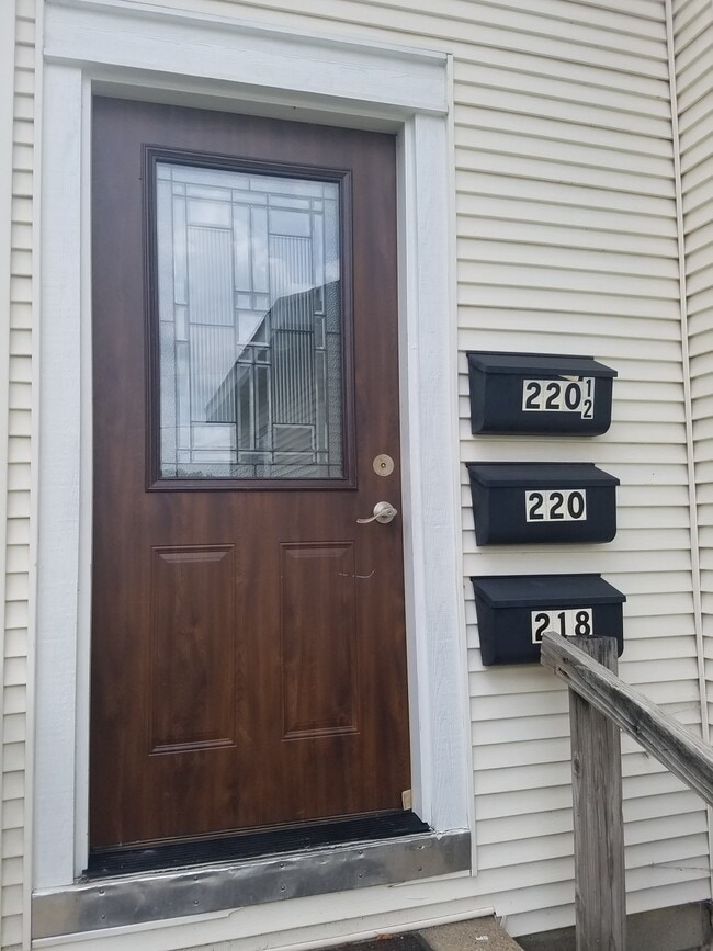 Building Photo - 218 Hammond Ave